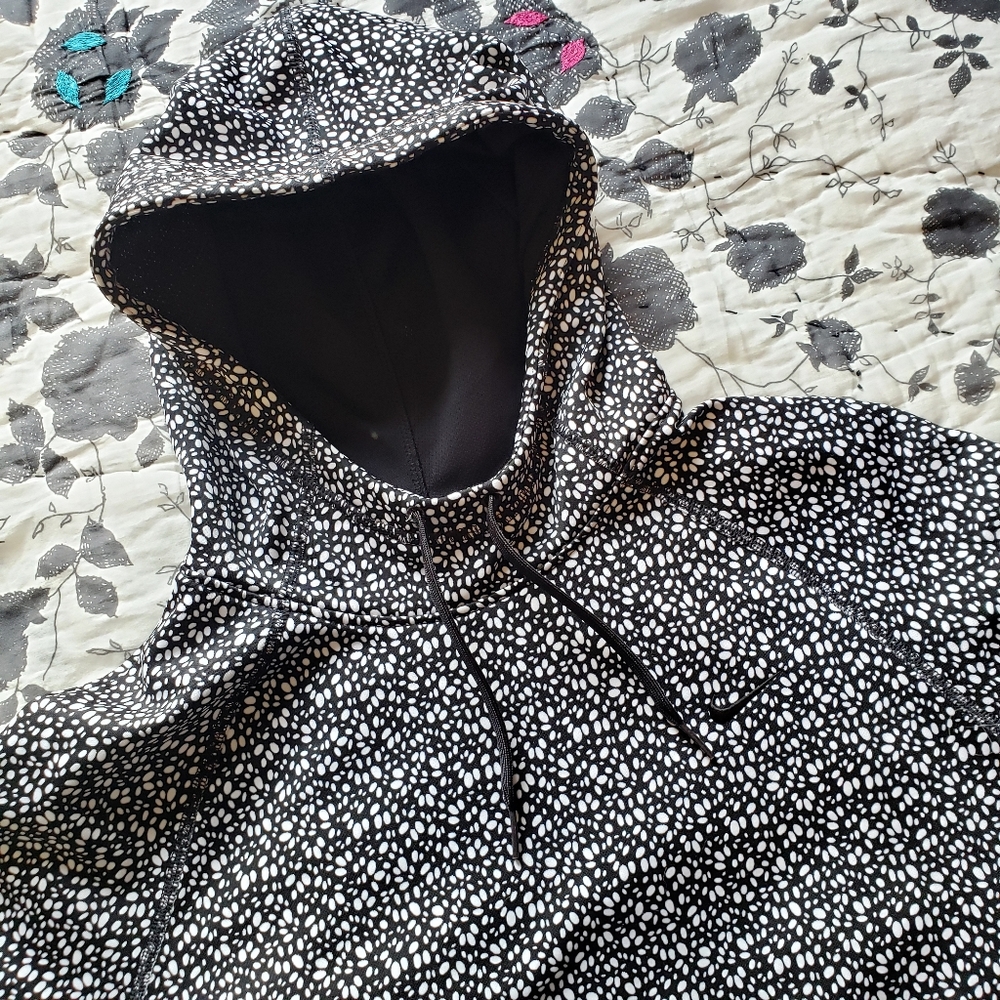 LAST CHANCE! NWOT Nike Therma-fit Hoodie